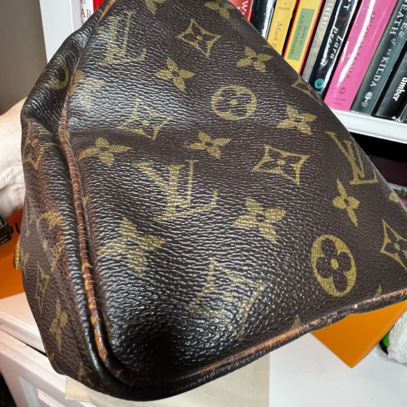 Louis Vuitton Vintage Monogram Coated Canvas Speedy 25 - Picture 8 of 16
